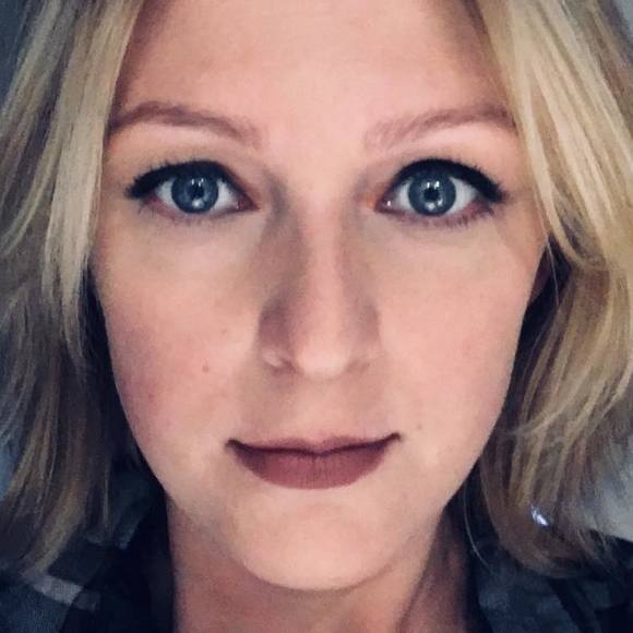 Meet your Posher, Maria - Picture 1 of 1